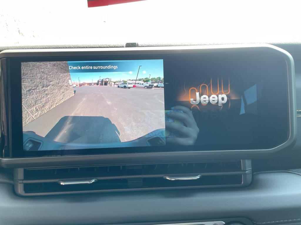 new 2025 Jeep Gladiator car, priced at $49,077