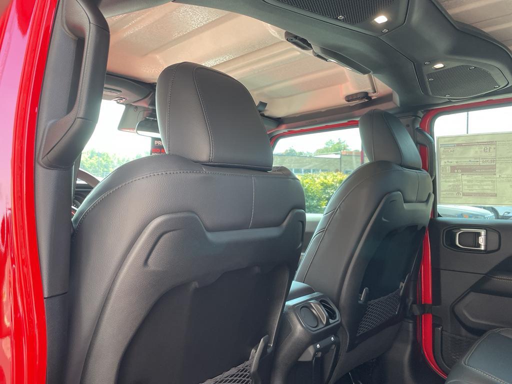 new 2025 Jeep Gladiator car, priced at $49,077