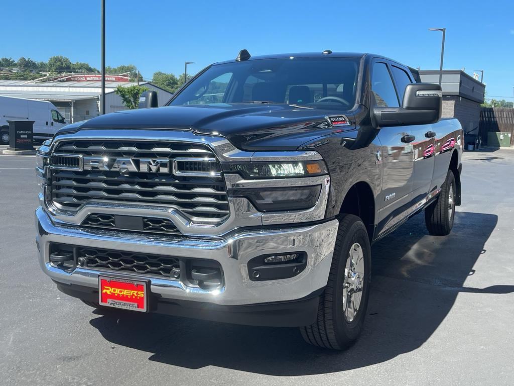 new 2025 Ram 3500 car, priced at $72,812