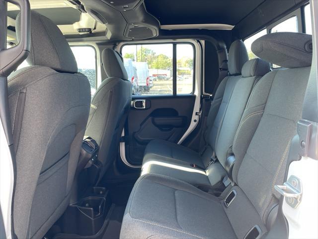 new 2025 Jeep Gladiator car, priced at $52,960