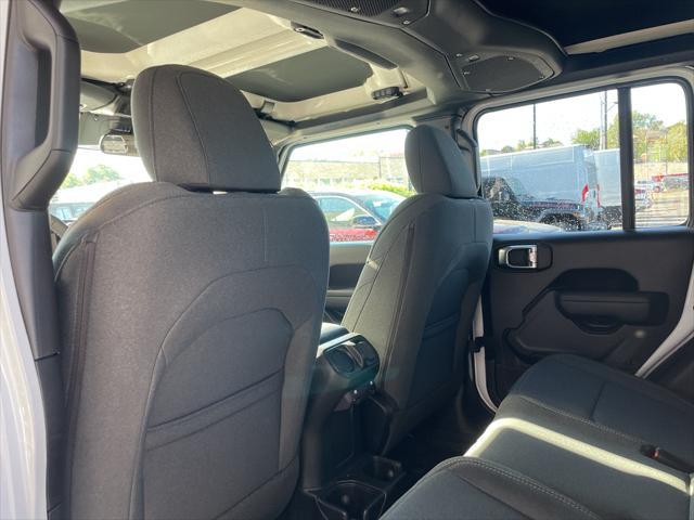 new 2025 Jeep Gladiator car, priced at $52,960