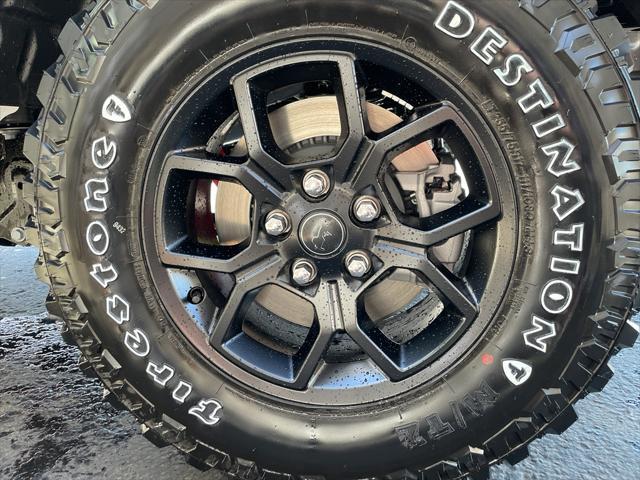 new 2025 Jeep Gladiator car, priced at $52,960