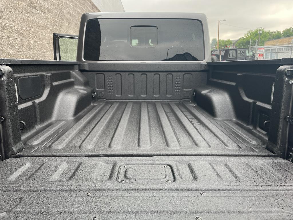 new 2025 Jeep Gladiator car, priced at $51,450