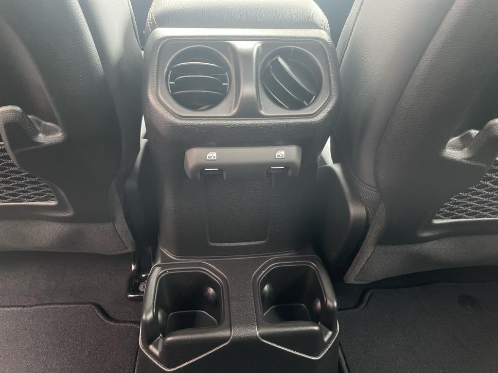 new 2025 Jeep Gladiator car, priced at $51,450