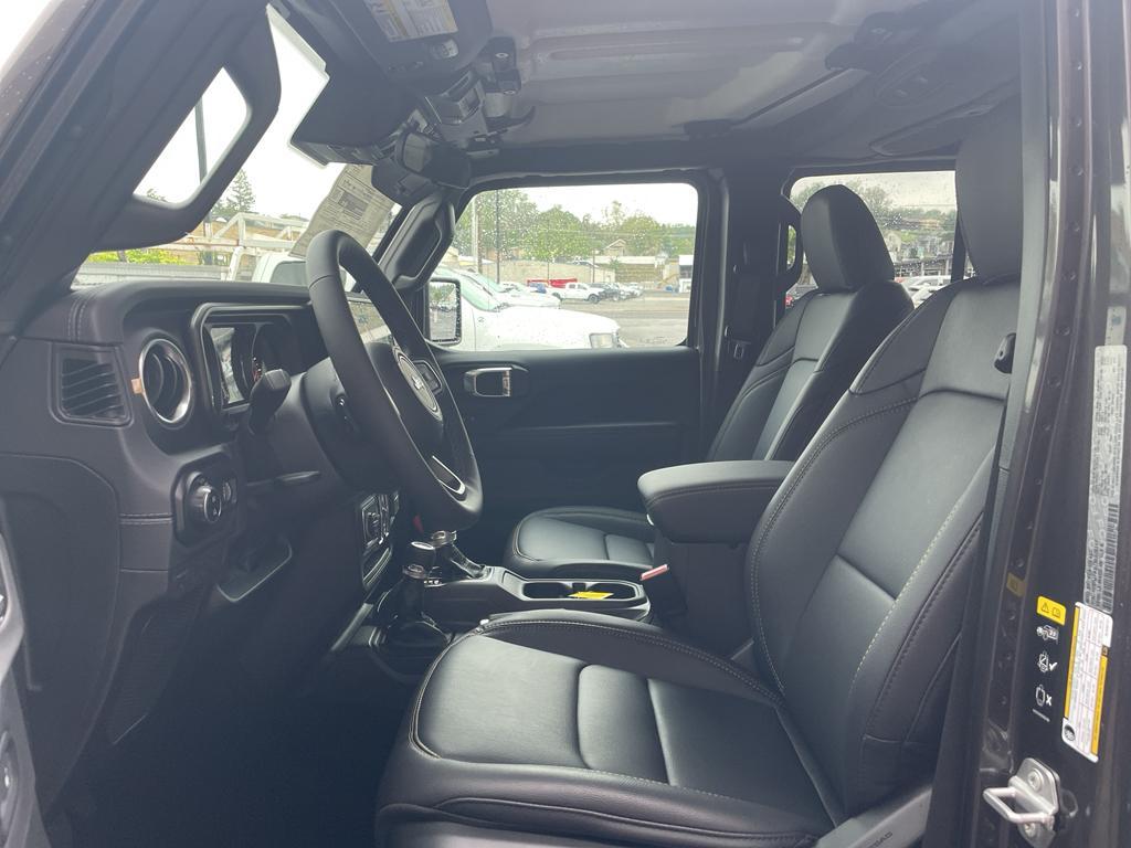 new 2025 Jeep Gladiator car, priced at $51,450