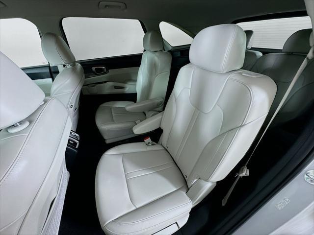 used 2024 Kia Sorento Hybrid car, priced at $36,995
