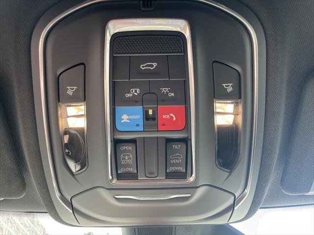 new 2025 Jeep Grand Cherokee car, priced at $43,850