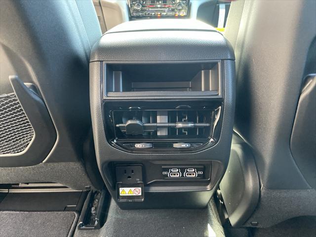new 2025 Jeep Grand Cherokee car, priced at $43,850