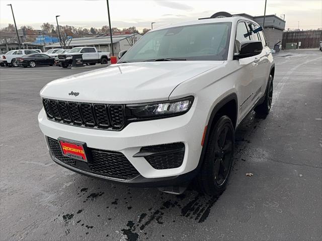 new 2025 Jeep Grand Cherokee car, priced at $47,575