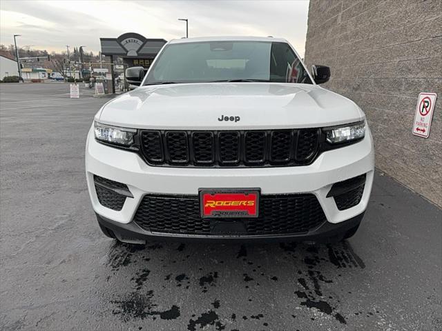 new 2025 Jeep Grand Cherokee car, priced at $47,575