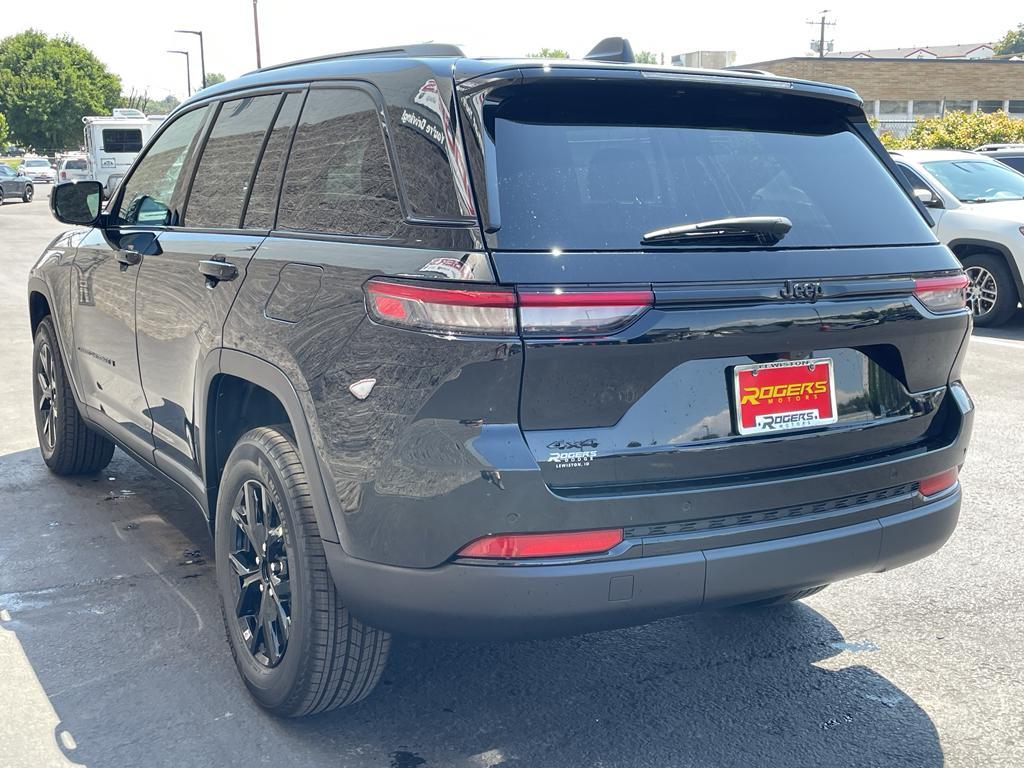 new 2025 Jeep Grand Cherokee car, priced at $46,984