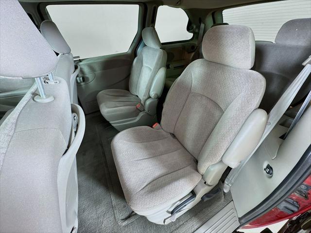 used 2001 Dodge Caravan car, priced at $6,995