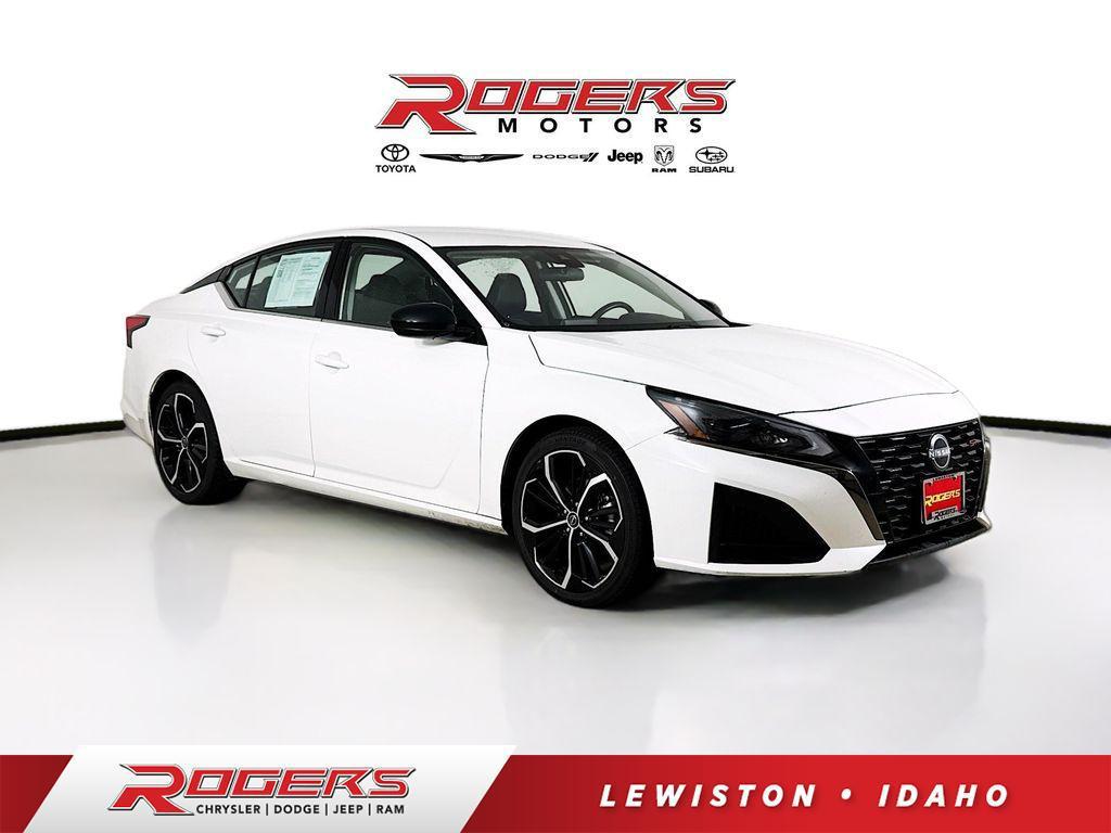 used 2023 Nissan Altima car, priced at $20,999
