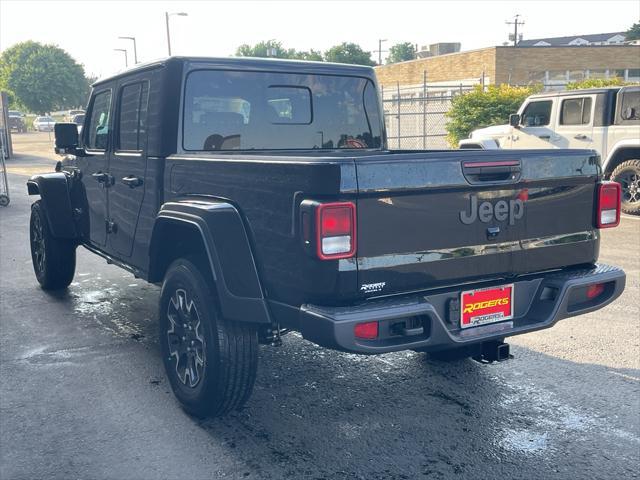 new 2025 Jeep Gladiator car, priced at $48,577