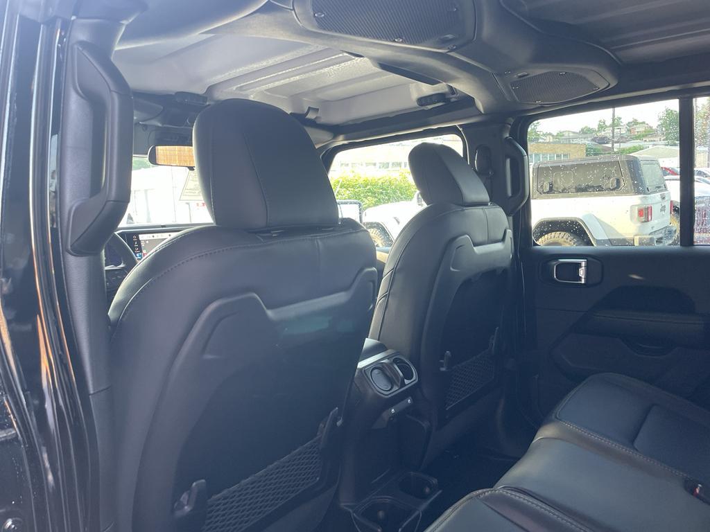 new 2025 Jeep Gladiator car, priced at $51,450