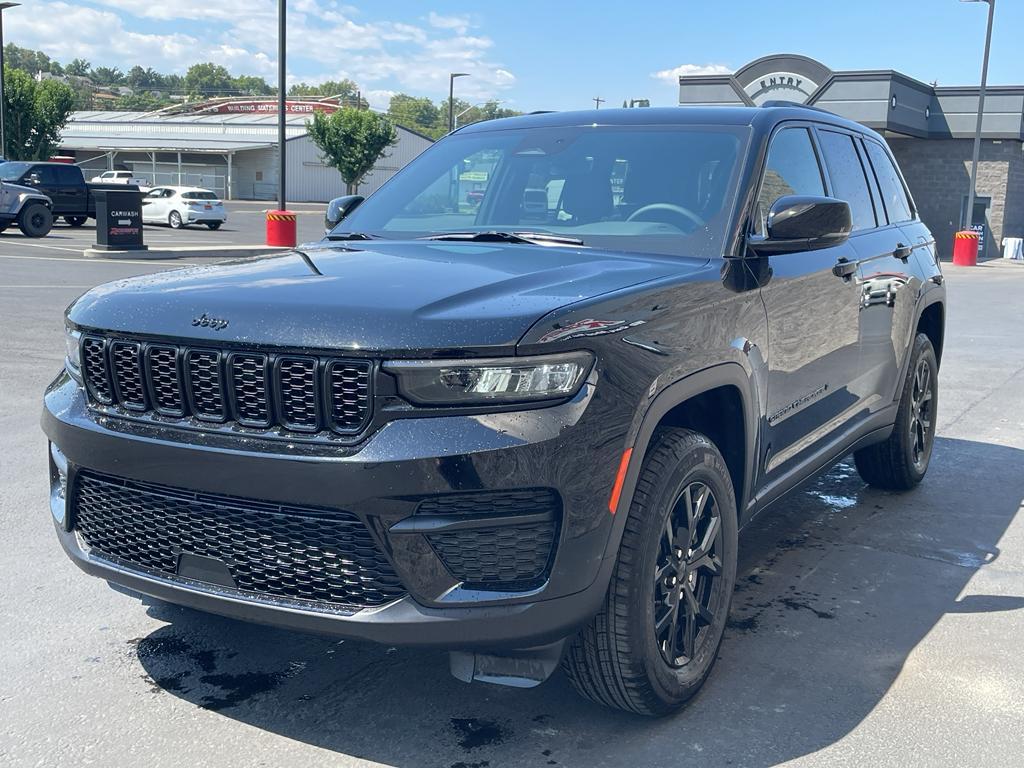 new 2025 Jeep Grand Cherokee car, priced at $44,359