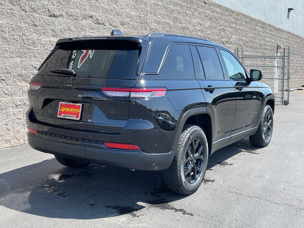 new 2025 Jeep Grand Cherokee car, priced at $44,359