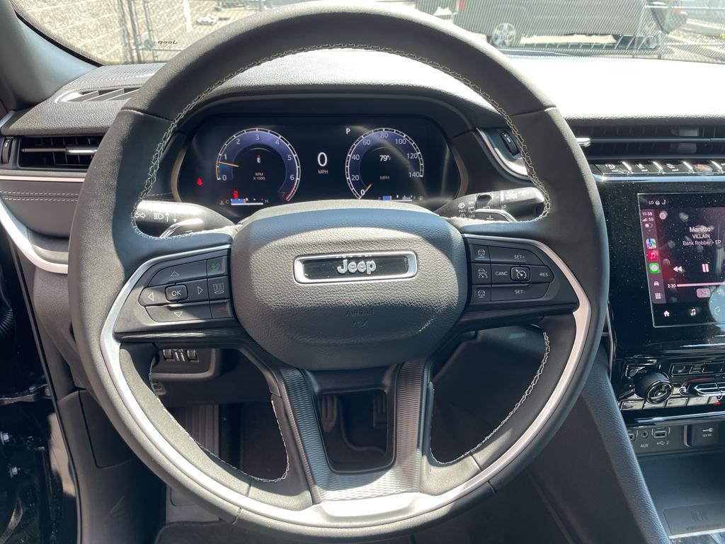 new 2025 Jeep Grand Cherokee car, priced at $44,359
