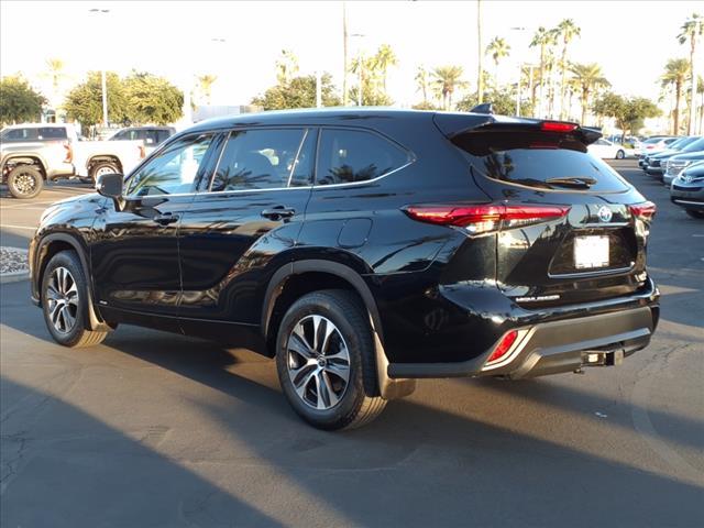 used 2022 Toyota Highlander Hybrid car, priced at $40,089