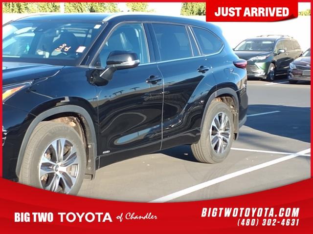 used 2022 Toyota Highlander Hybrid car, priced at $42,908