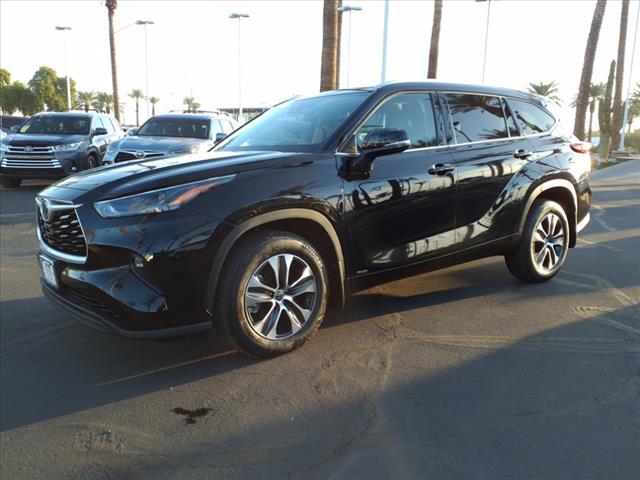 used 2022 Toyota Highlander Hybrid car, priced at $40,089