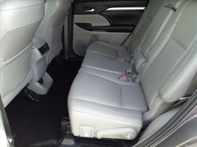 used 2015 Toyota Highlander car, priced at $18,549