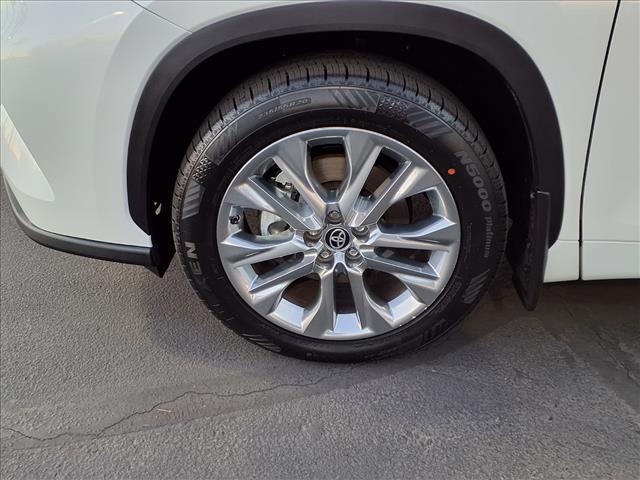 used 2024 Toyota Highlander car, priced at $44,968
