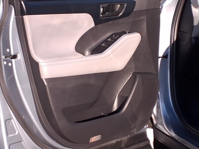 used 2021 Toyota Highlander Hybrid car, priced at $33,988
