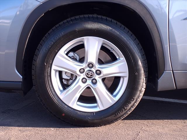 used 2021 Toyota Highlander Hybrid car, priced at $33,988