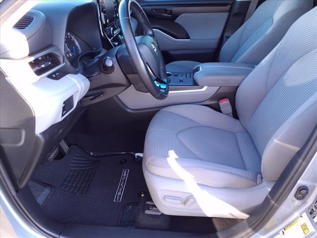 used 2021 Toyota Highlander Hybrid car, priced at $33,988