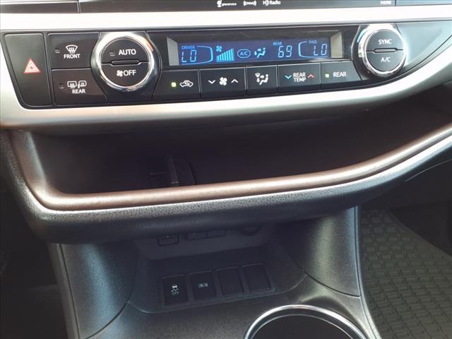 used 2019 Toyota Highlander car, priced at $26,977