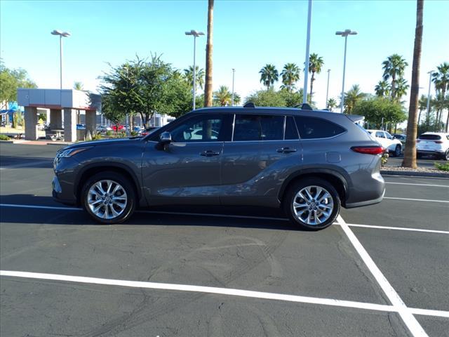 used 2022 Toyota Highlander Hybrid car, priced at $48,914