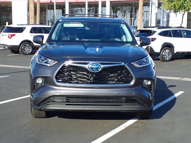 used 2022 Toyota Highlander Hybrid car, priced at $48,914