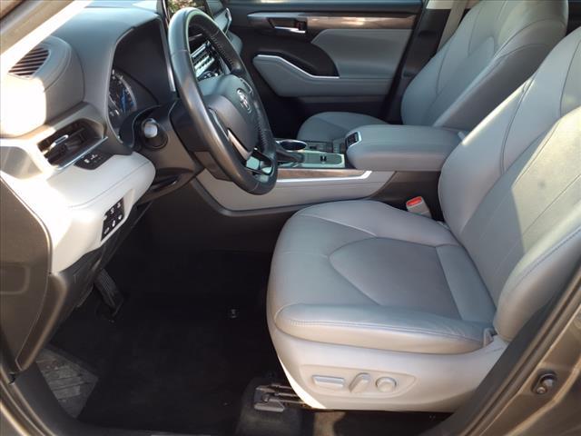 used 2022 Toyota Highlander Hybrid car, priced at $48,914