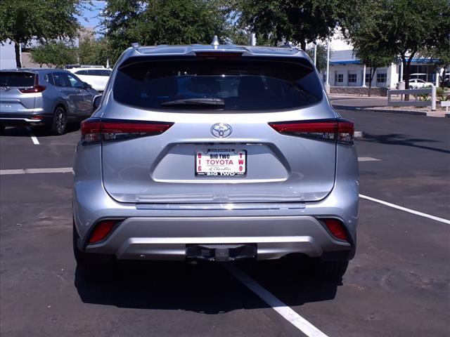 used 2021 Toyota Highlander car, priced at $39,788