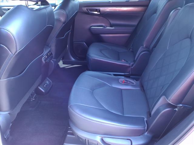 used 2021 Toyota Highlander car, priced at $39,788