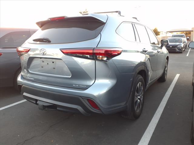 used 2022 Toyota Highlander car, priced at $36,876