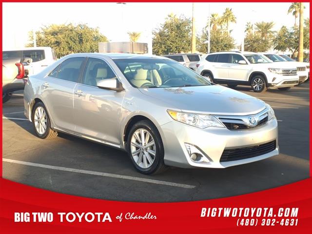 used 2014 Toyota Camry Hybrid car, priced at $14,905