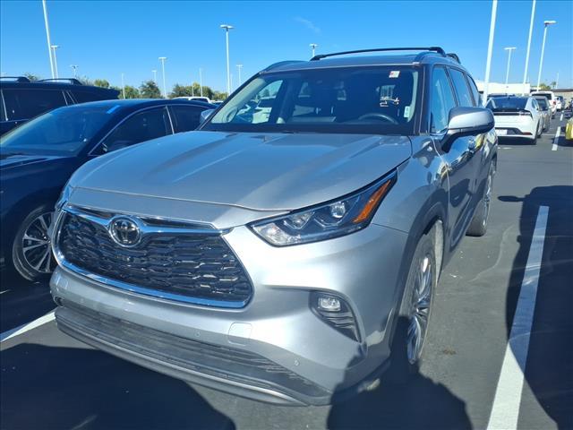 used 2023 Toyota Highlander car, priced at $45,862