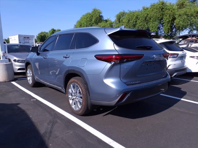 used 2023 Toyota Highlander car, priced at $45,983