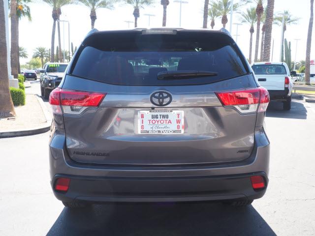 used 2018 Toyota Highlander car, priced at $25,988