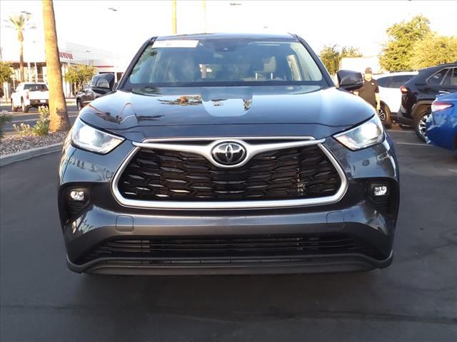 used 2021 Toyota Highlander car, priced at $28,822