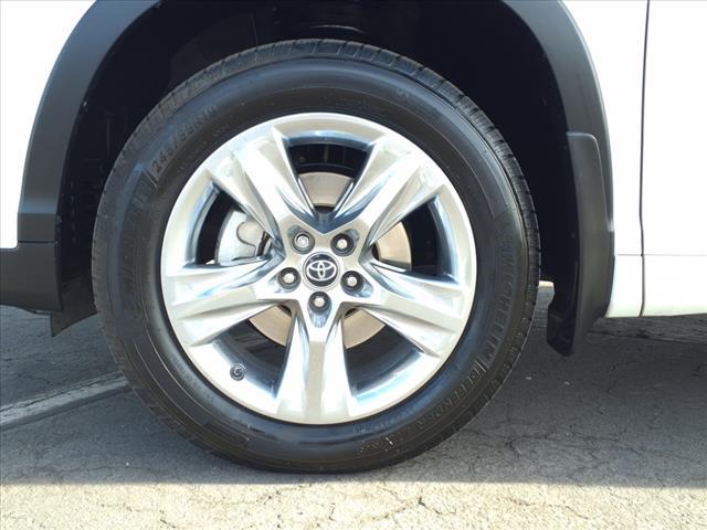 used 2019 Toyota Highlander car, priced at $28,112