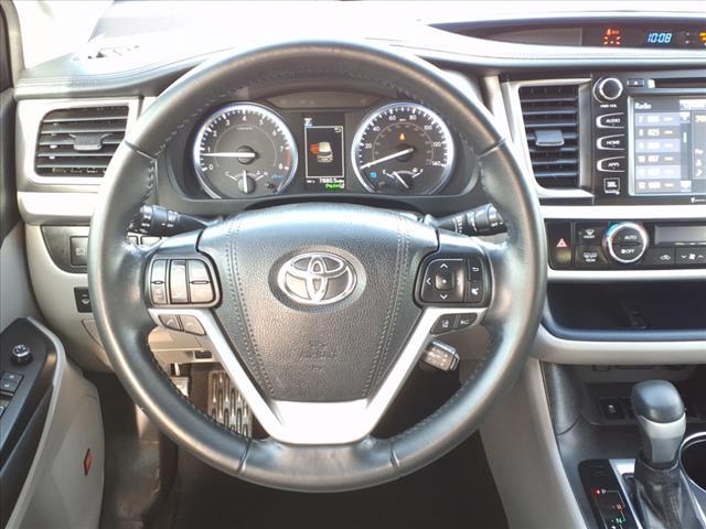 used 2019 Toyota Highlander car, priced at $28,112