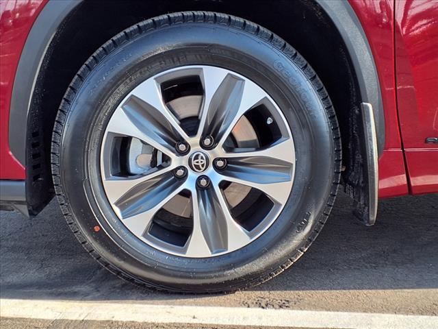 used 2022 Toyota Highlander Hybrid car, priced at $38,751