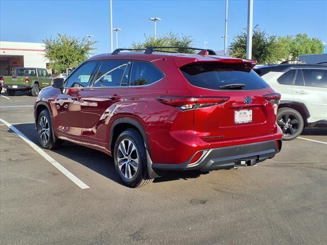 used 2022 Toyota Highlander Hybrid car, priced at $38,751