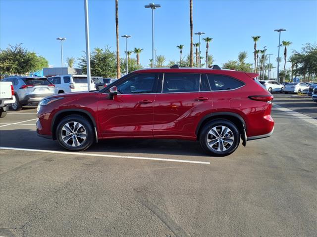 used 2022 Toyota Highlander Hybrid car, priced at $38,751
