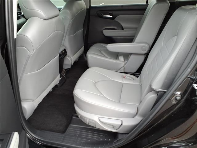used 2023 Toyota Highlander car, priced at $34,902