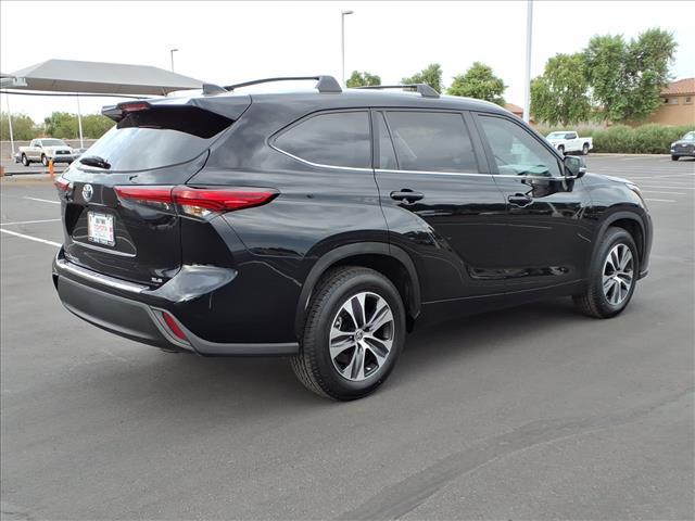 used 2023 Toyota Highlander car, priced at $34,902