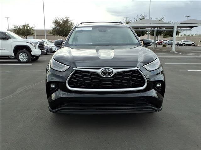 used 2023 Toyota Highlander car, priced at $34,902